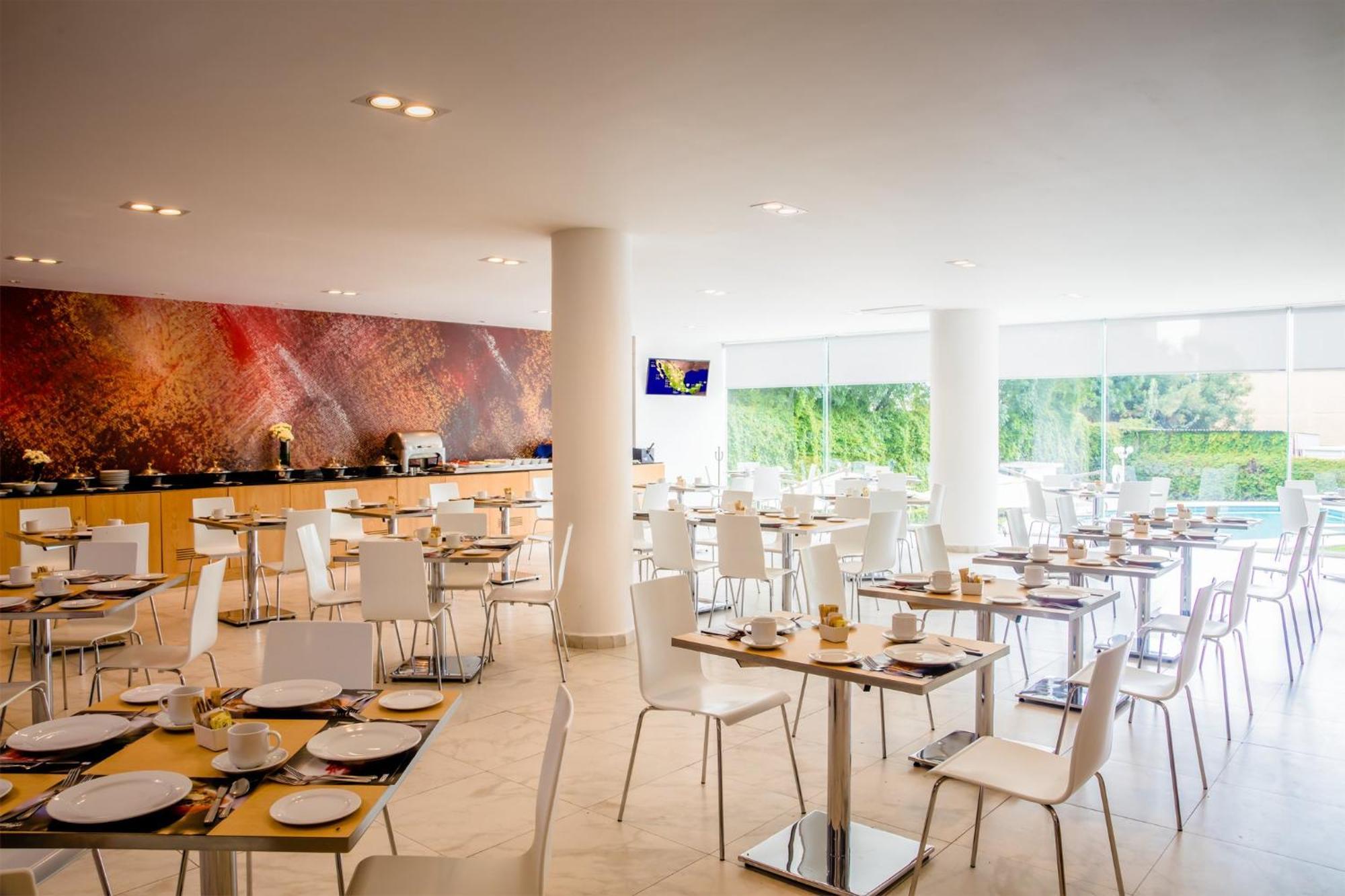 Fiesta Inn Express Perinorte Cuautitlan Izcalli Bagian luar foto