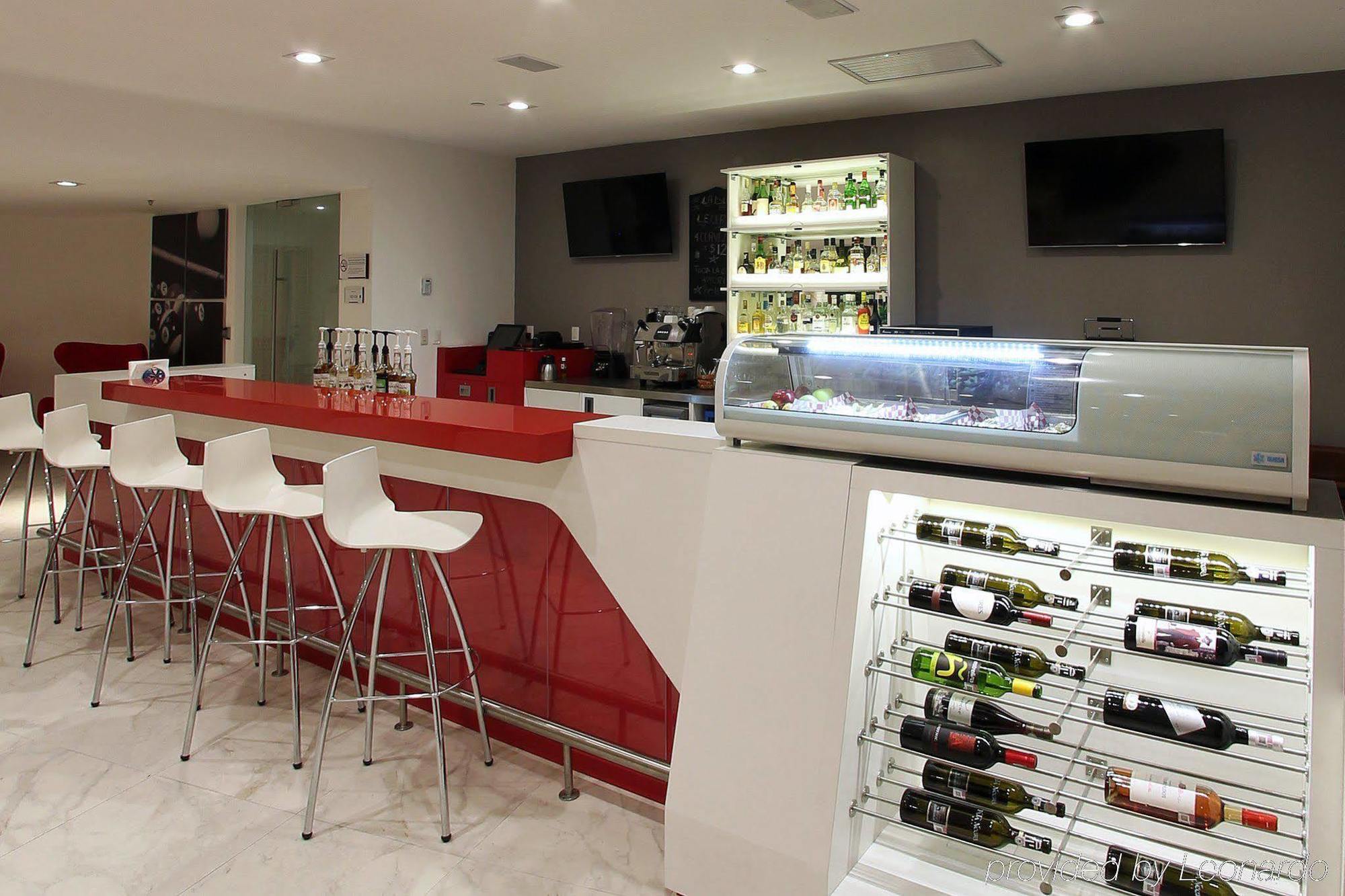 Fiesta Inn Express Perinorte Cuautitlan Izcalli Bagian luar foto