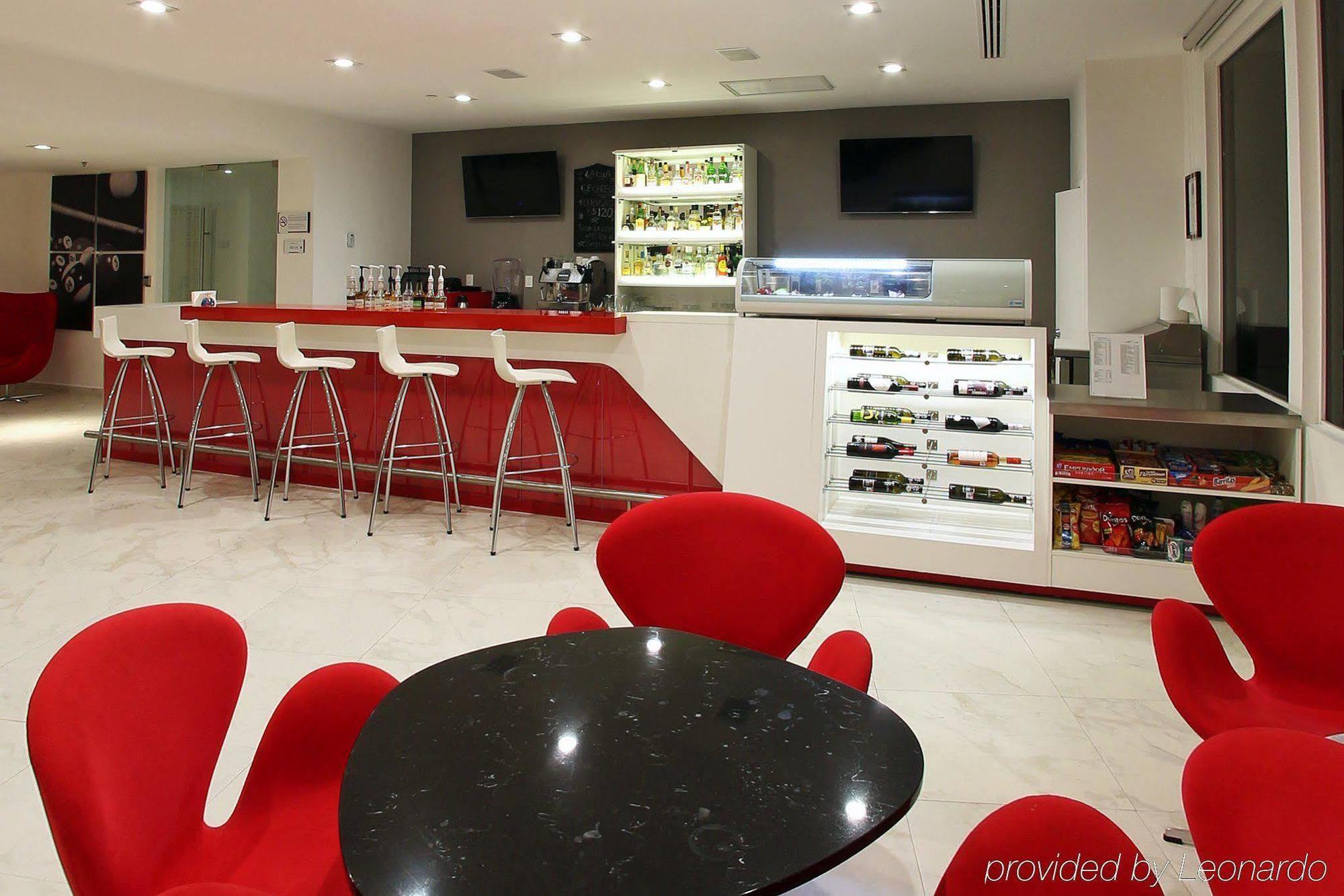 Fiesta Inn Express Perinorte Cuautitlan Izcalli Bagian luar foto