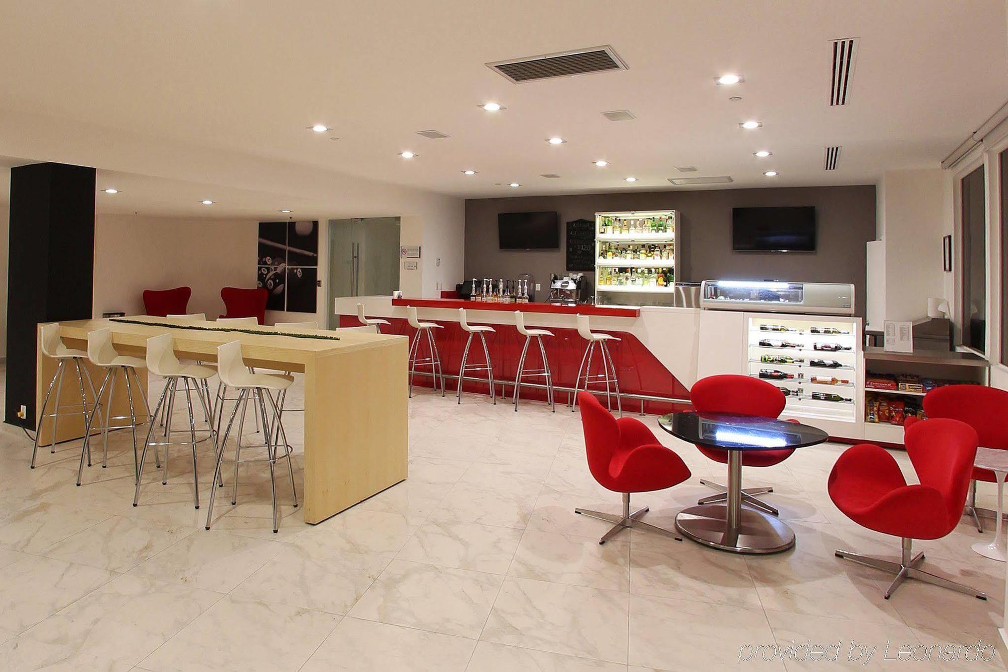 Fiesta Inn Express Perinorte Cuautitlan Izcalli Bagian luar foto